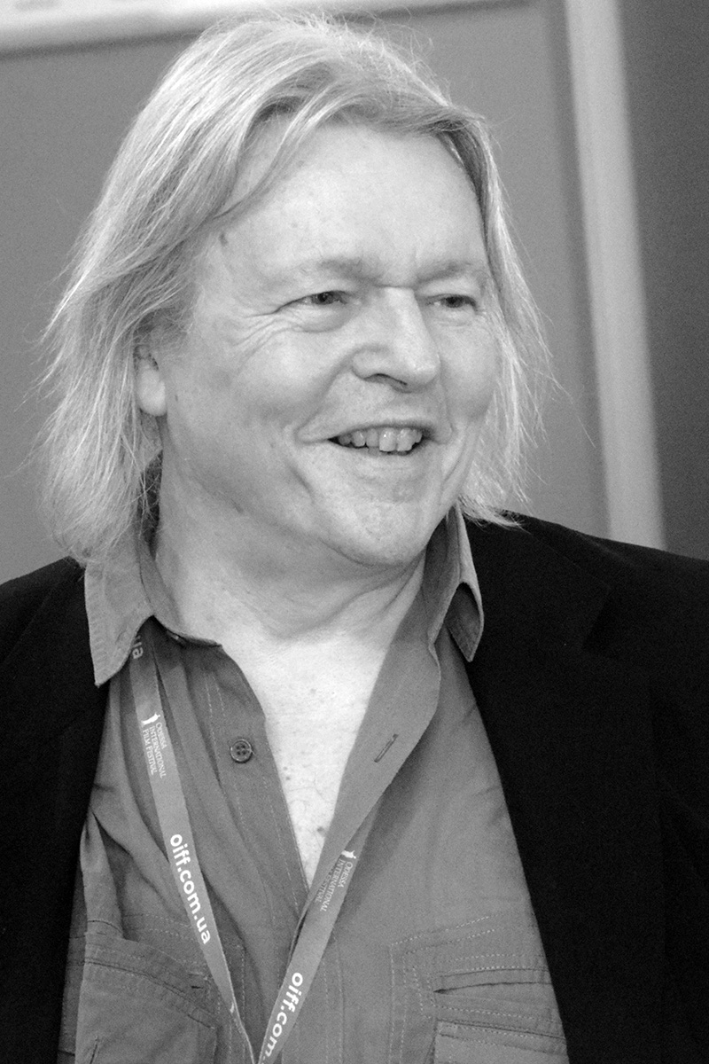 Picture of Christopher Hampton. Photo by Grigory Ganzburg. This file is licensed under the Creative Commons Attribution-Share Alike 4.0 International license.