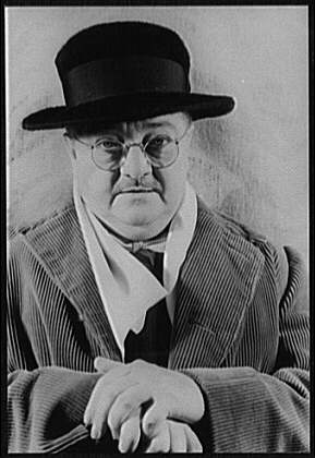 Picture of Alexander Woolcott. From the collection of the Library of Congress and in the public domain.