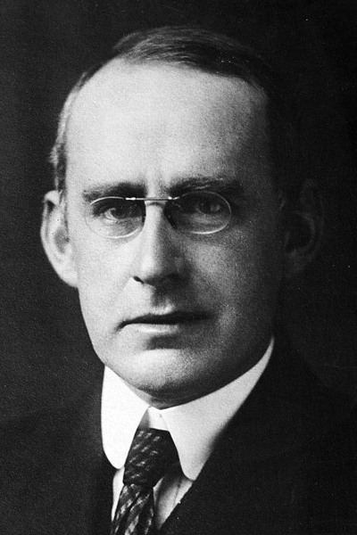 Picture of Arthur Eddington. 